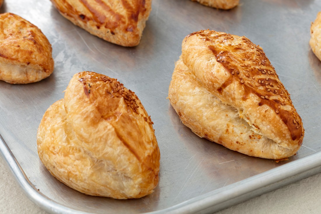 KARAKÖY BÖREĞİ PEYNİRLİ 100 gr